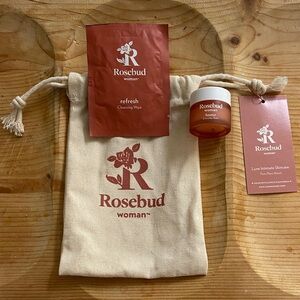 Rosebud woman Gift Bag with Everyday Balm and Cleansing Wipe! NWT